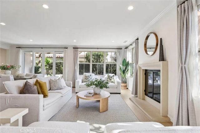 37 Donovan, Irvine, CA 92620