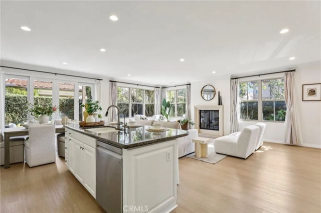 37 Donovan, Irvine, CA 92620