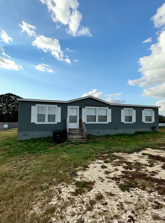 221 Casen ST, Dale, TX 78616