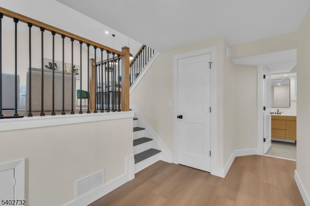 183 Winifred Dr, Totowa Boro, NJ 07512