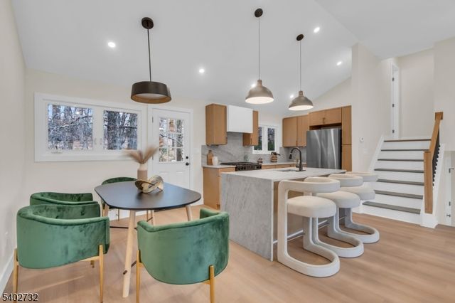 183 Winifred Dr, Totowa Boro, NJ 07512