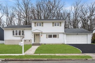 183 Winifred Dr, Totowa Boro, NJ 07512