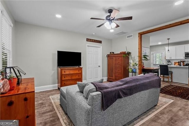 285 Henry Street SE, Marietta, GA 30060