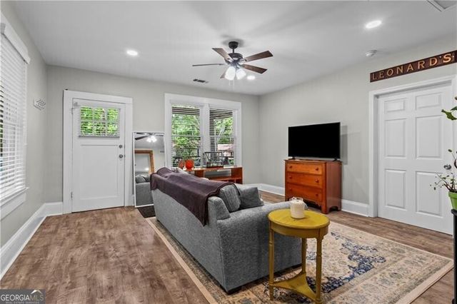 285 Henry Street SE, Marietta, GA 30060
