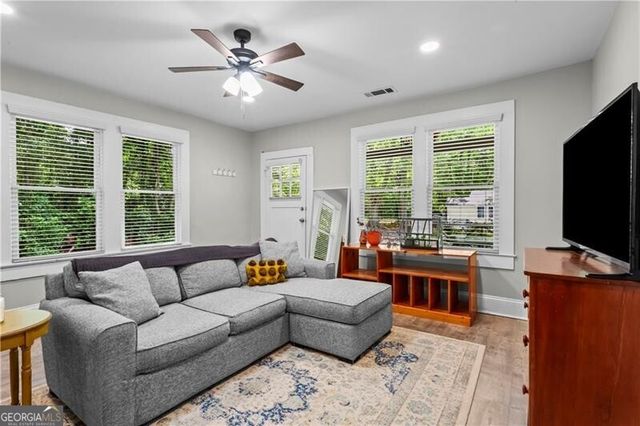 285 Henry Street SE, Marietta, GA 30060
