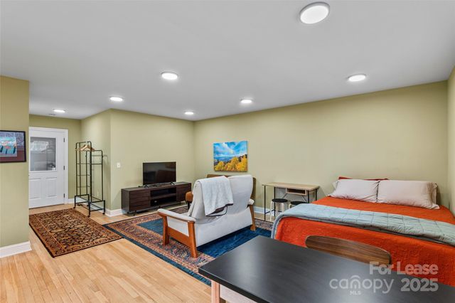 5 Elmore Street, Asheville, NC 28804