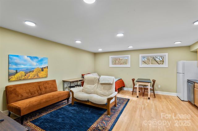 5 Elmore Street, Asheville, NC 28804