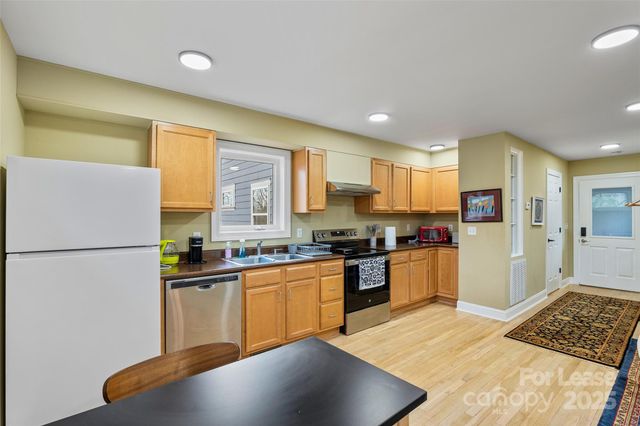 5 Elmore Street, Asheville, NC 28804