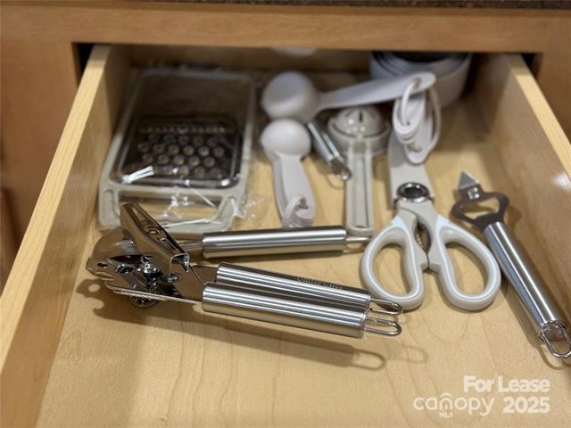 5 Elmore Street, Asheville, NC 28804