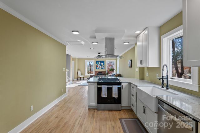 5 Elmore Street, Asheville, NC 28804