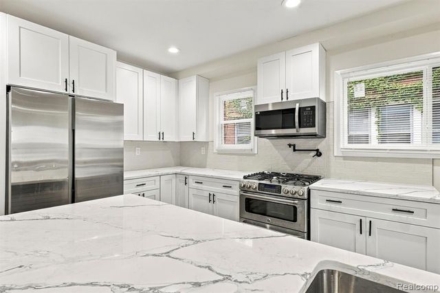 3645 Devonshire Road, Detroit, MI 48224