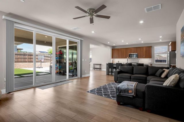 1318 Seneca Circle, El Dorado Hills, CA 95762