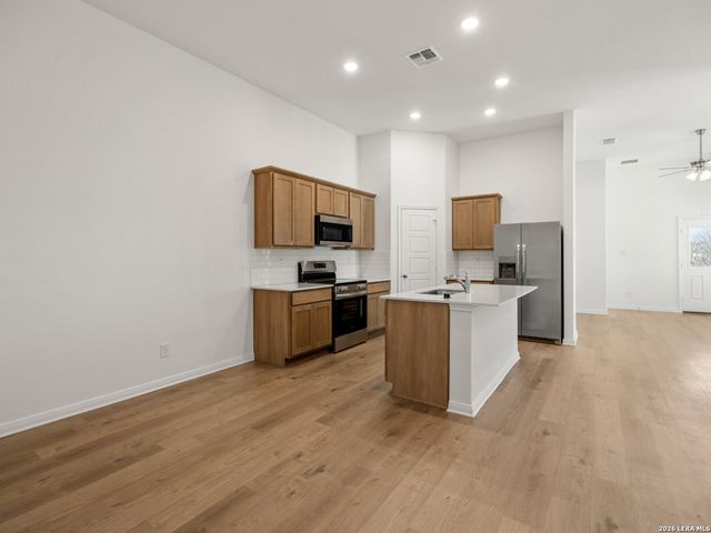 5415 Devils Gate Unit 1, Converse, TX 78109