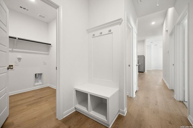 5415 Devils Gate Unit 1, Converse, TX 78109