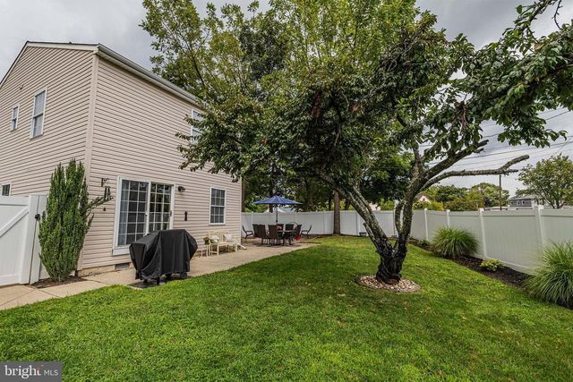 146 PINE AVE, West Berlin, NJ 08091
