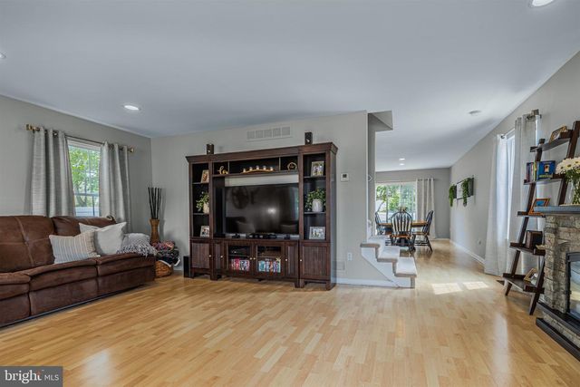146 PINE AVE, West Berlin, NJ 08091