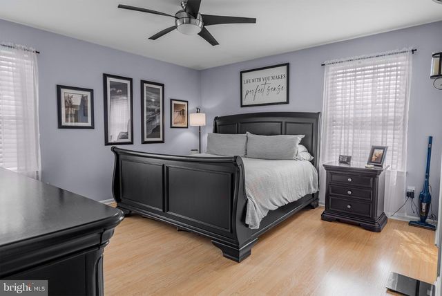 146 PINE AVE, West Berlin, NJ 08091