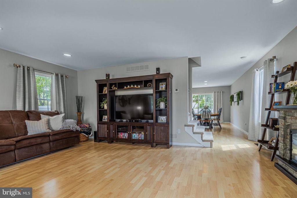 146 PINE AVE, WEST BERLIN, NJ 08091 — photo 3
