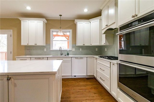 5229 Camden Lake NW Parkway, Acworth, GA 30101