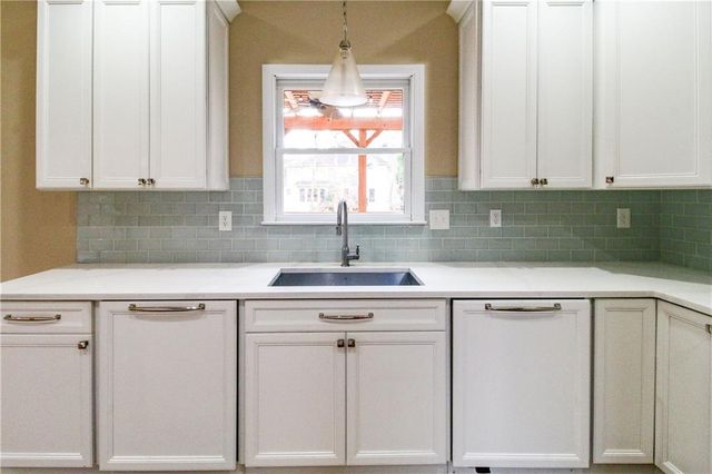 5229 Camden Lake NW Parkway, Acworth, GA 30101