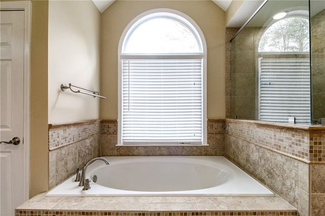 5229 Camden Lake NW Parkway, Acworth, GA 30101