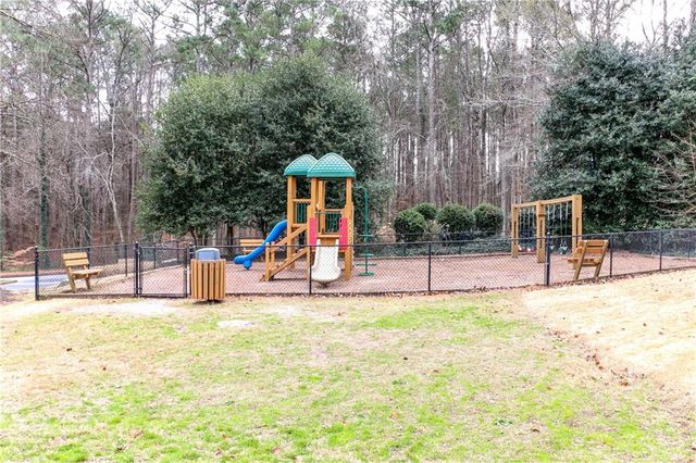 5229 Camden Lake NW Parkway, Acworth, GA 30101