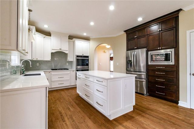 5229 Camden Lake NW Parkway, Acworth, GA 30101