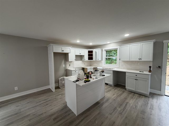 2245 Macarthur Road, Muskegon, MI 49442