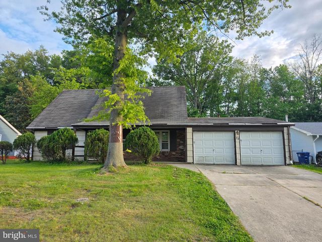 33 EVERGREEN DR, Willingboro, NJ 08046