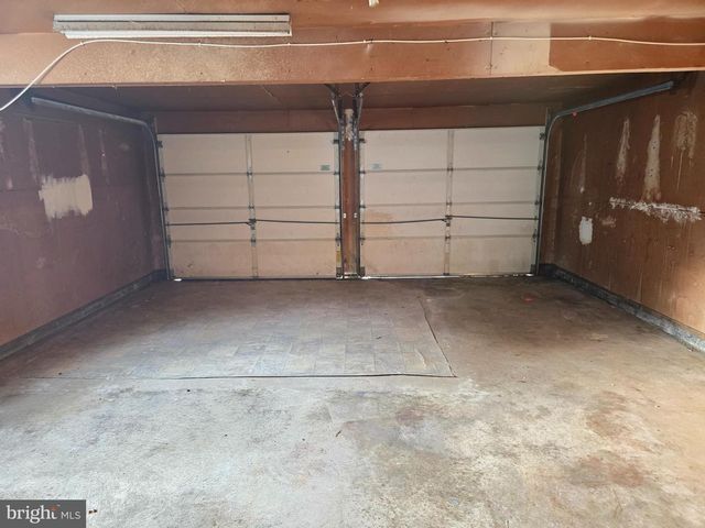 33 EVERGREEN DR, Willingboro, NJ 08046
