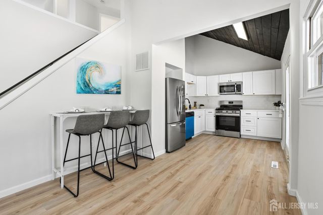 11 Lincroft Avenue, Old Bridge, NJ 08857