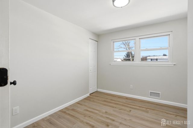 11 Lincroft Avenue, Old Bridge, NJ 08857