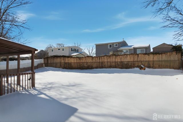 11 Lincroft Avenue, Old Bridge, NJ 08857