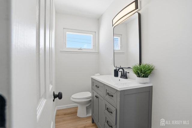 11 Lincroft Avenue, Old Bridge, NJ 08857