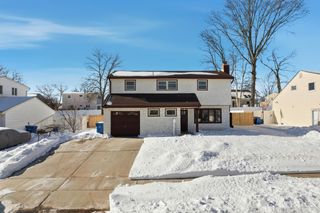 11 Lincroft Avenue, Old Bridge, NJ 08857