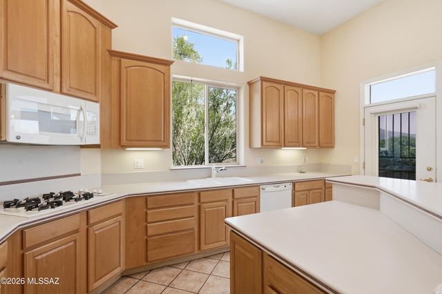 4906 N Bonita Ridge Avenue, Tucson, AZ 85750