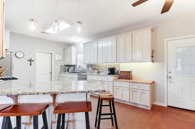 2271 County Road 112, Burnet, TX 78611