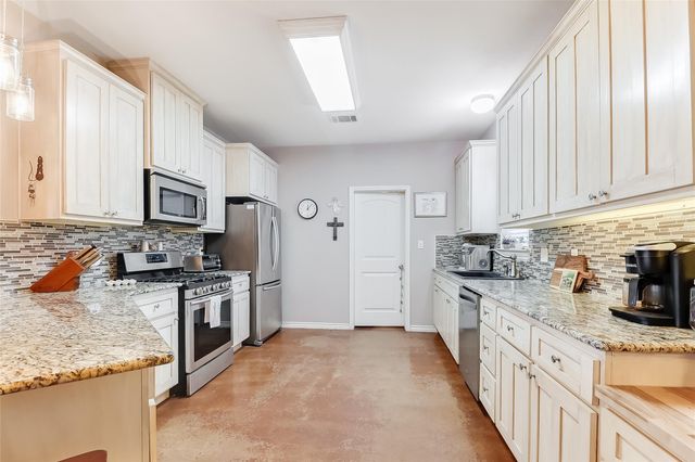 2271 County Road 112, Burnet, TX 78611