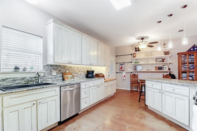 2271 County Road 112, Burnet, TX 78611