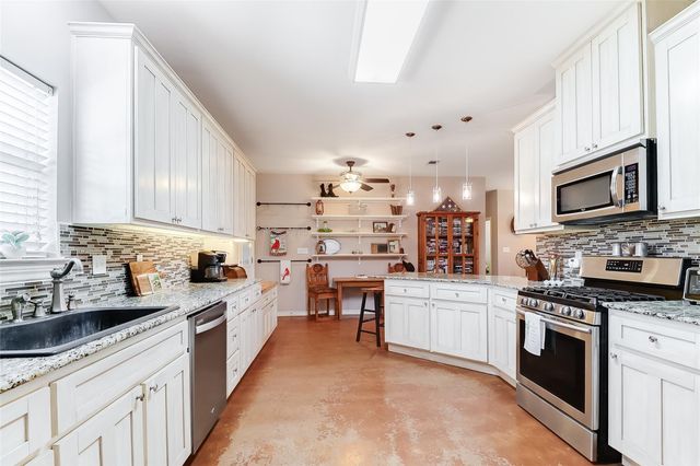 2271 County Road 112, Burnet, TX 78611
