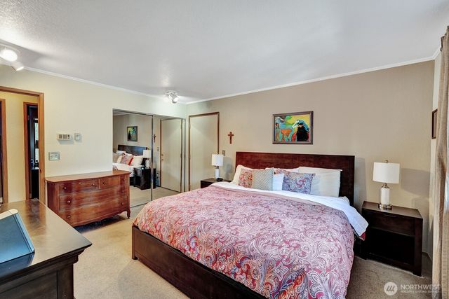 24229 26th Place S, Des Moines, WA 98198