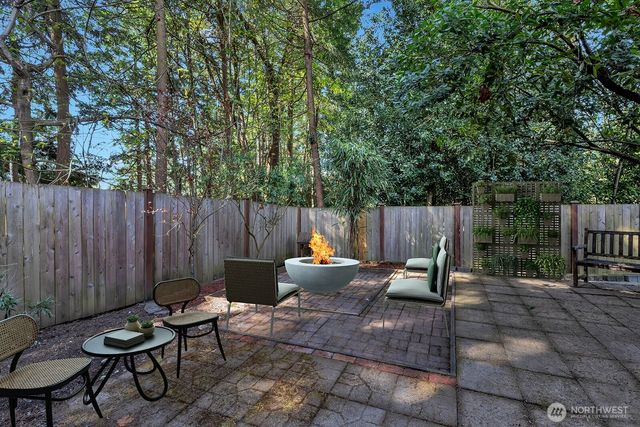 24229 26th Place S, Des Moines, WA 98198
