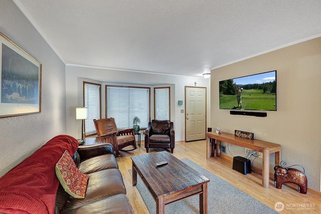 24229 26th Place S, Des Moines, WA 98198