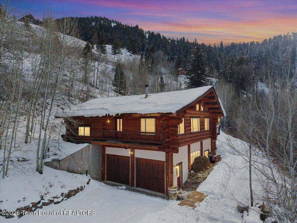 1035 E DEER CREEK Drive, Jackson, WY 83001
