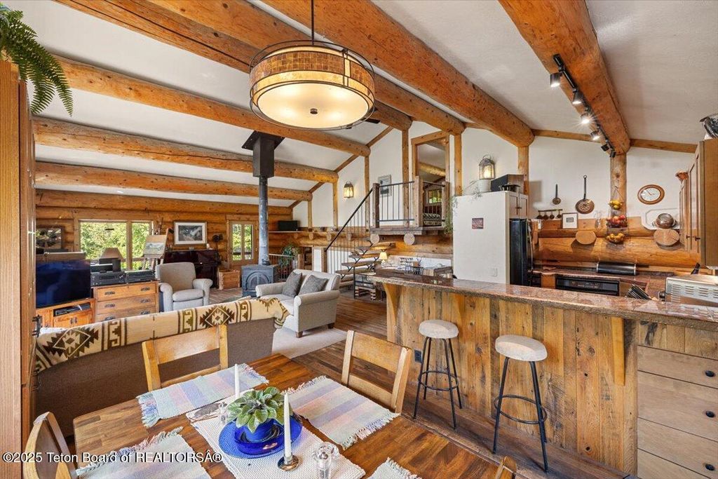 1035 E DEER CREEK Drive, Jackson, WY 83001 photo 16