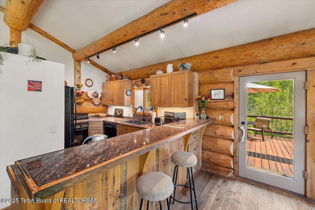 1035 E DEER CREEK Drive, Jackson, WY 83001 photo 19