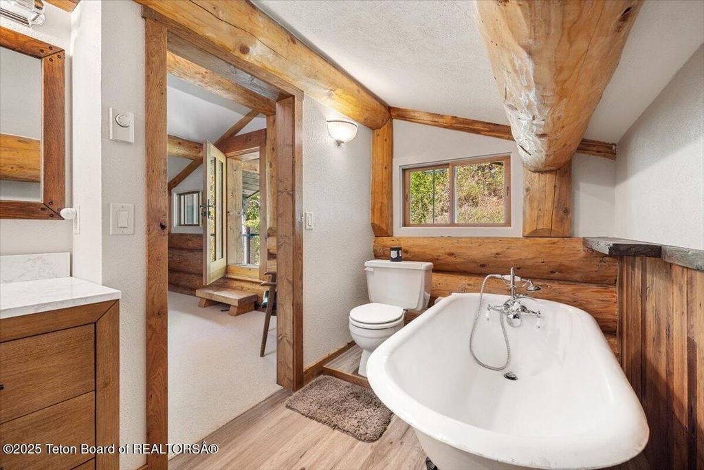 1035 E DEER CREEK Drive, Jackson, WY 83001 photo 23