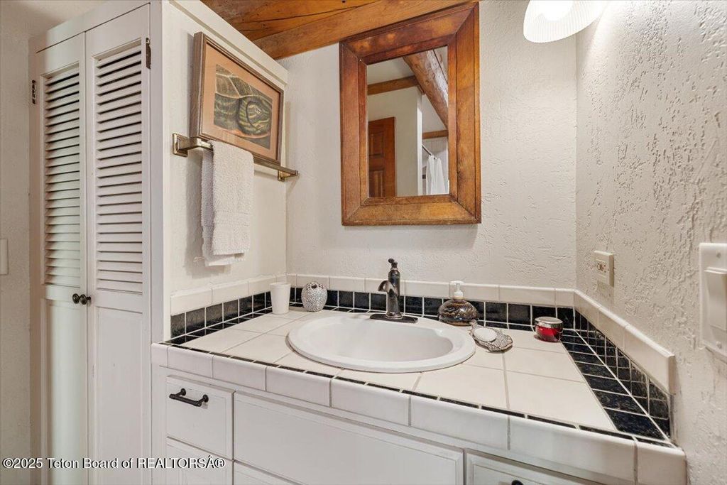 1035 E DEER CREEK Drive, Jackson, WY 83001 photo 29