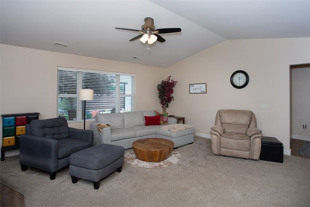1262 Twin Lakes Drive, Billings, MT 59105 photo 2
