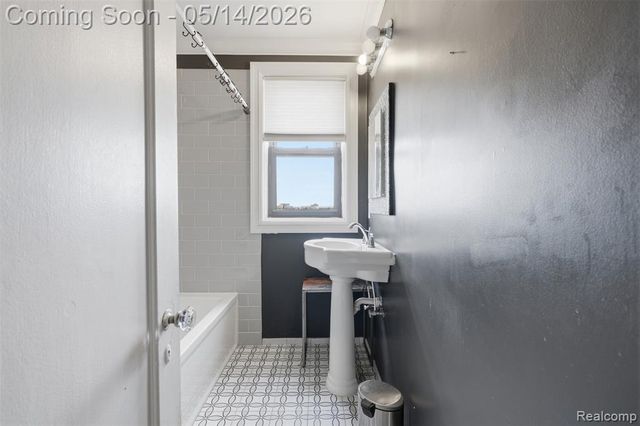 2900 E Jefferson 602, Detroit, MI 48207